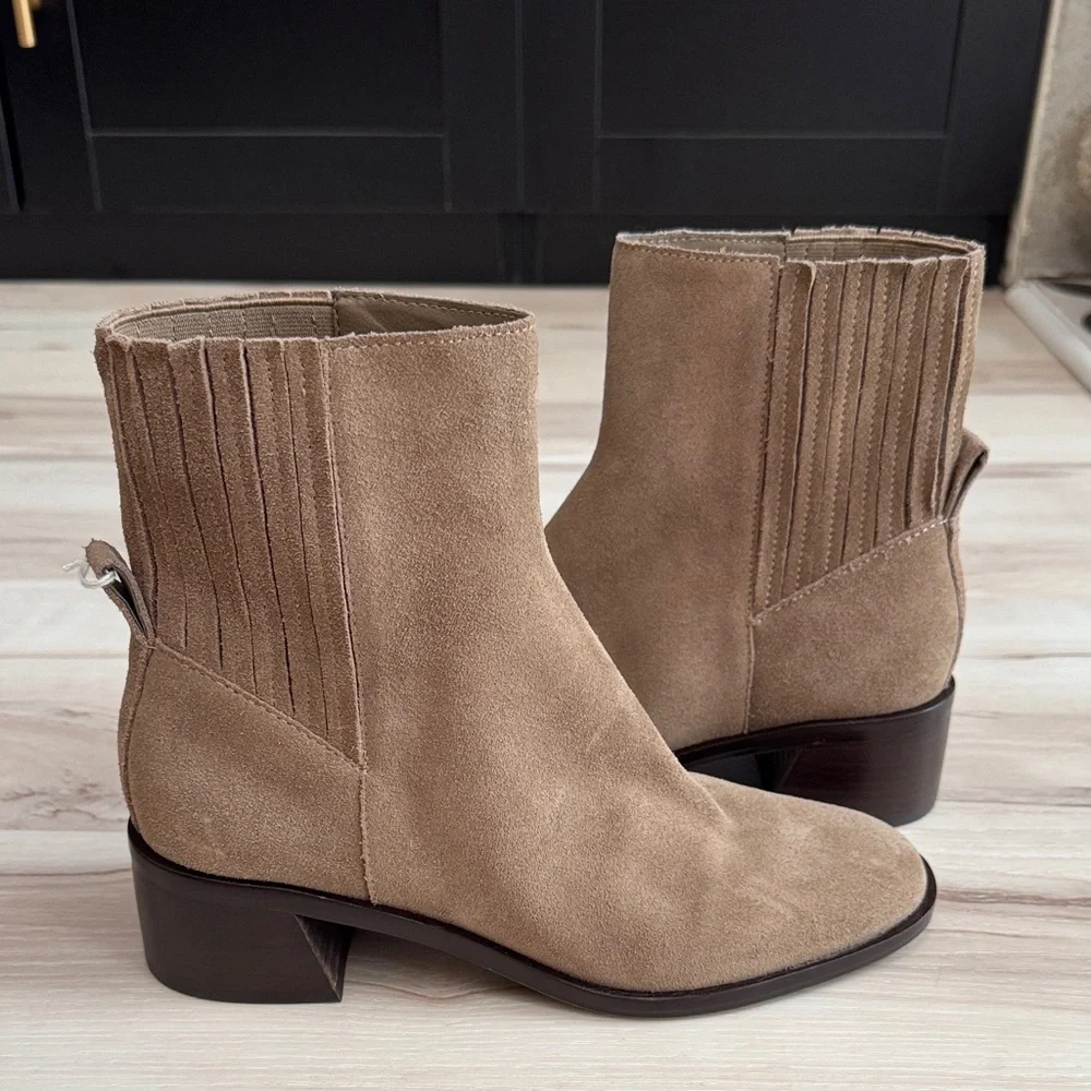 Dolce Vita Linny H2O Waterproof Leather Bootie Taupe Suede Ankle Boots Size 8